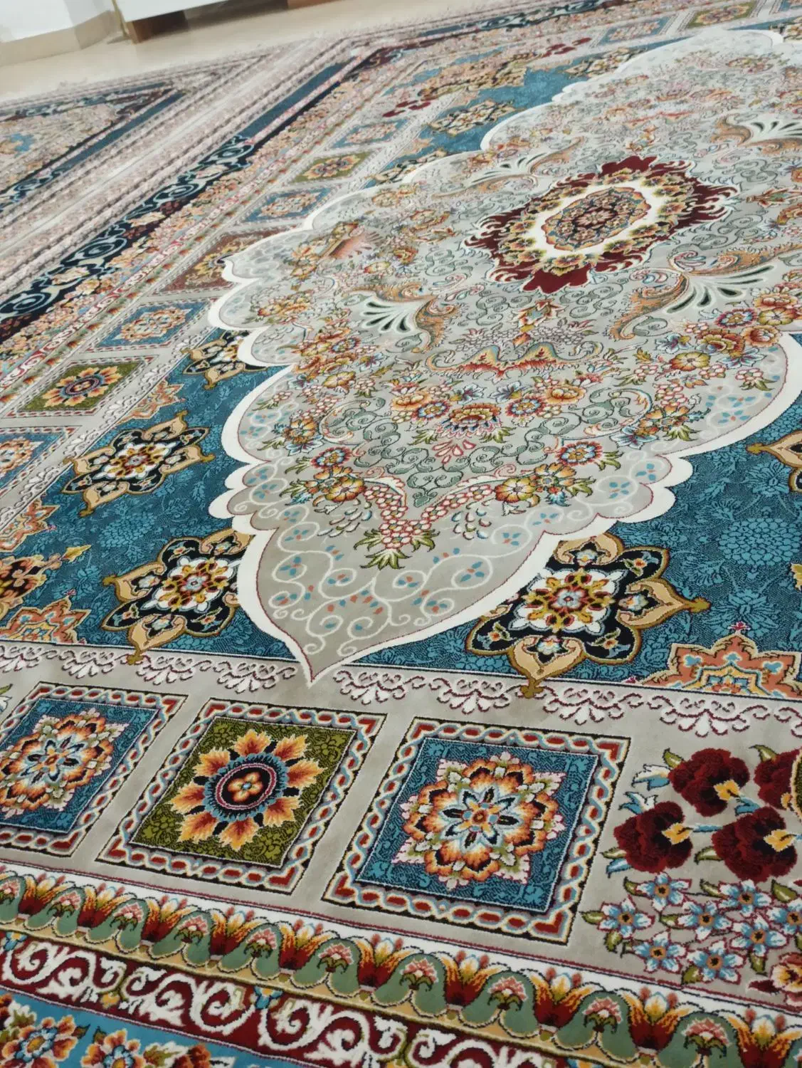 فرش 12متری|فرش|ایلام, |دیوار