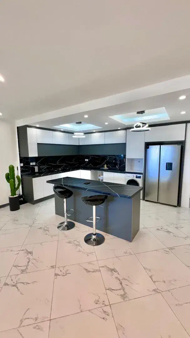 ویو دریا ، لوکس|اجارهٔ کوتاه‌مدت آپارتمان و سوئیت|کیش, |دیوار