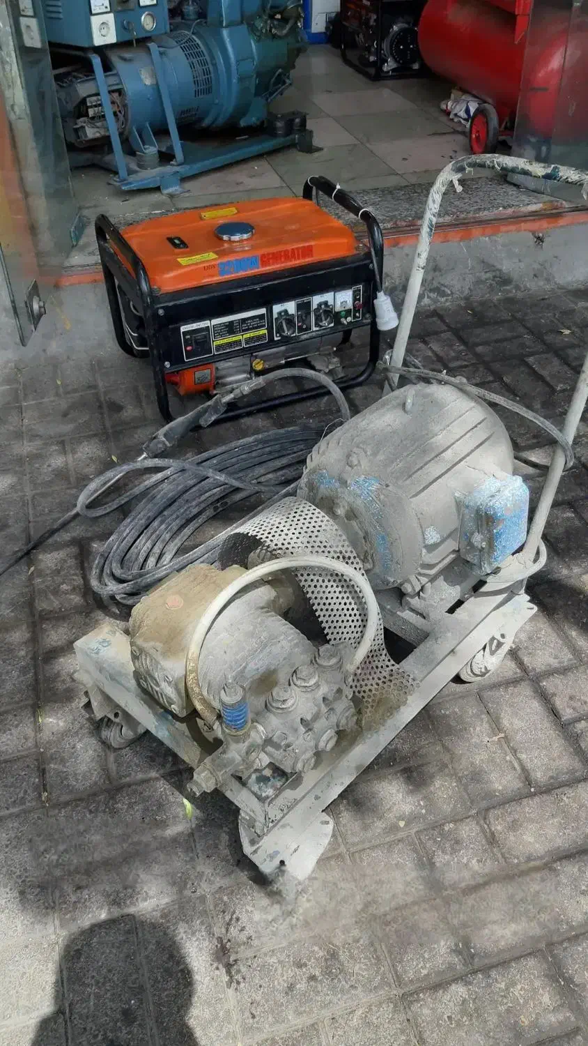 پمپ ۲ اسب ۲ پروانه بشقابی پروانه استیل|ماشینآلات صنعتی|بروجرد, |دیوار