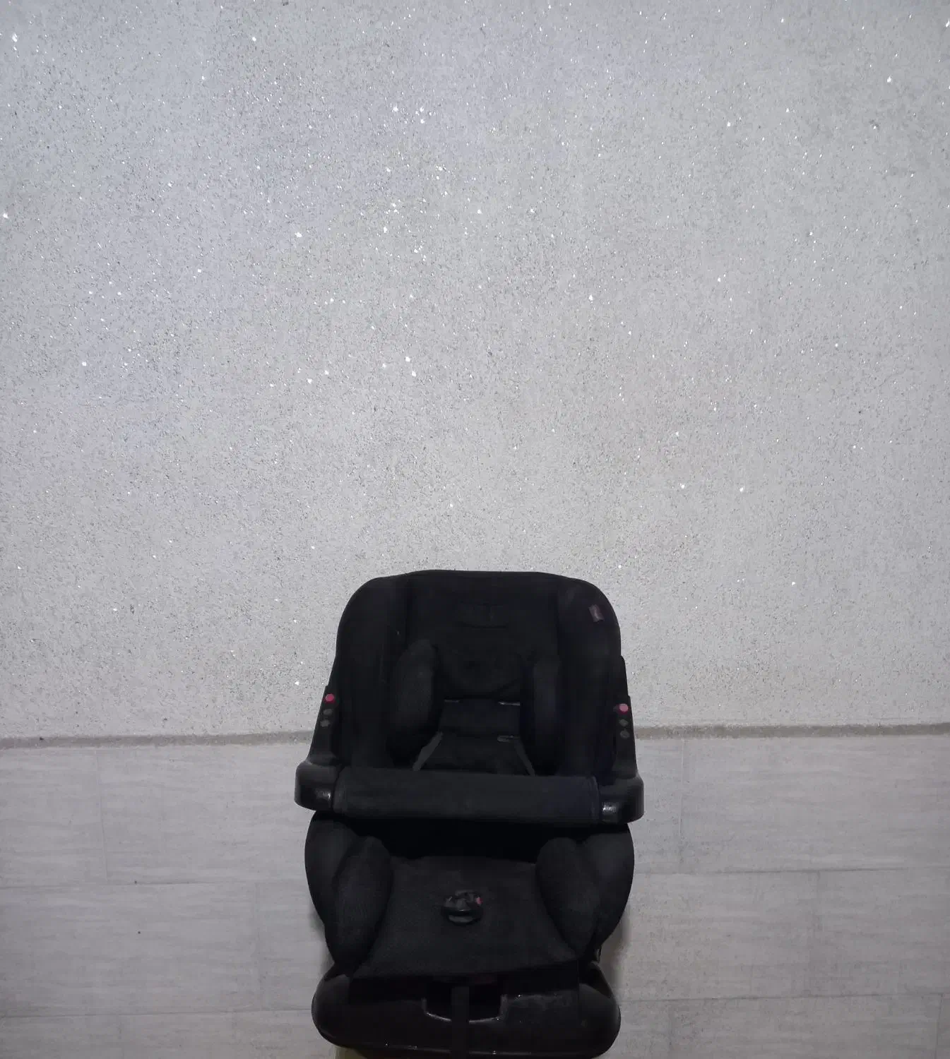 صندلی ماشین کودک|تخت و صندلی بچه|لاهیجان, گلستان|دیوار