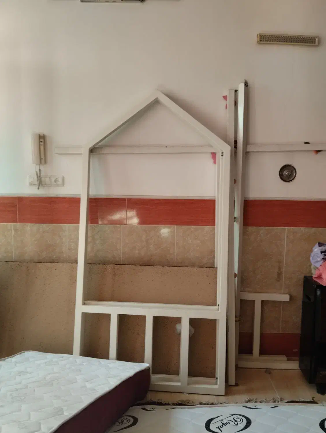 تخت و تشک کودک|تشک تختخواب|قم, زند آباد|دیوار