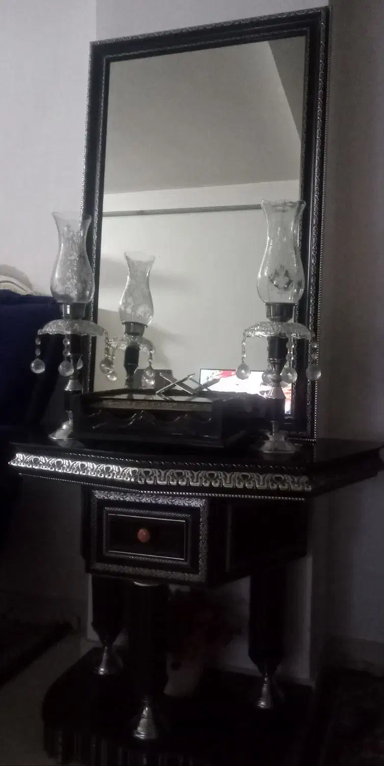 آیینه وشمعدان درحد نو سالم|بوفه، ویترین، کنسول|قدس, شهرک فرزان|دیوار