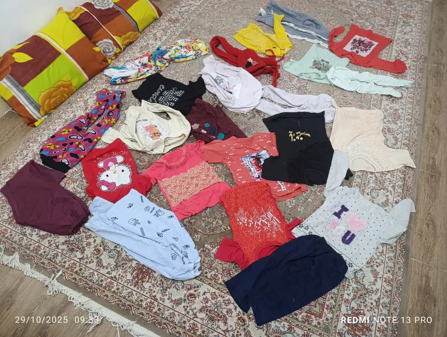 چند تکه لباس دخترونه چهارتاپنچ ساله|کفش و لباس بچه|اهواز, کمپلو جنوبی|دیوار