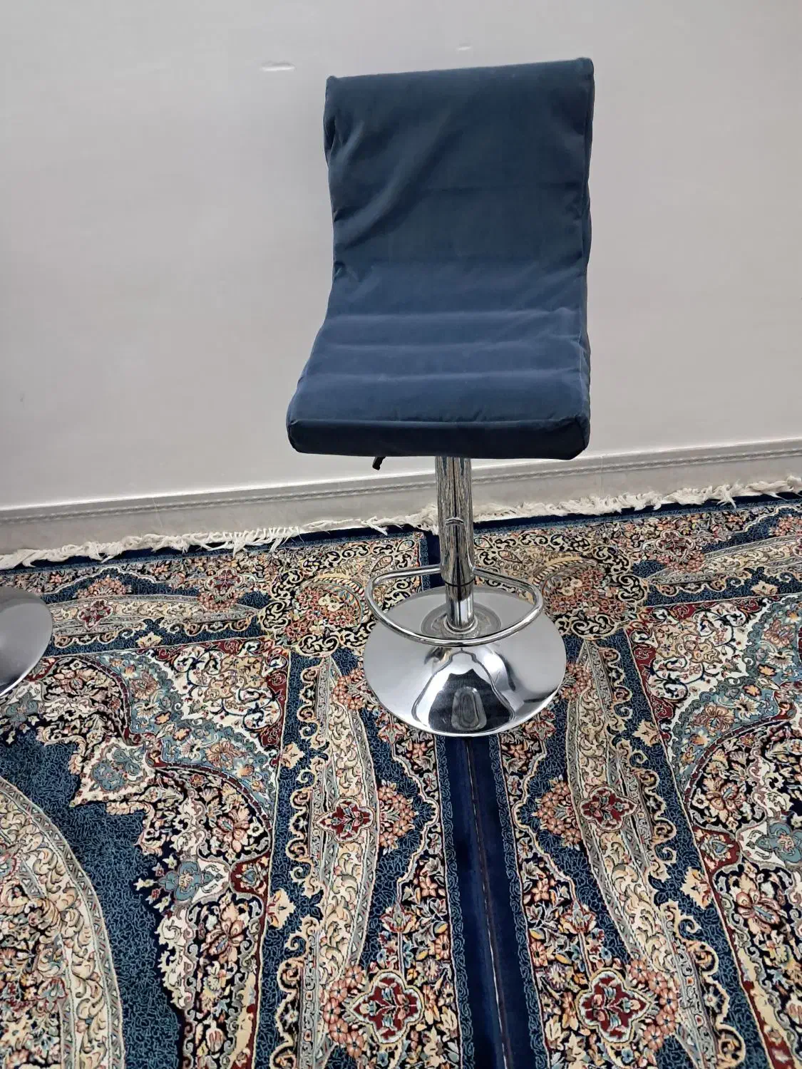 یک عددصندلی جک دار|صندلی و نیمکت|اصفهان, شیخ طوسی|دیوار