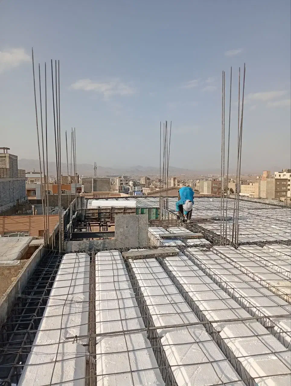 اجرای سازه بتنی آرماتور بند قالب بند|خدمات پیشه و مهارت|بیرجند, |دیوار