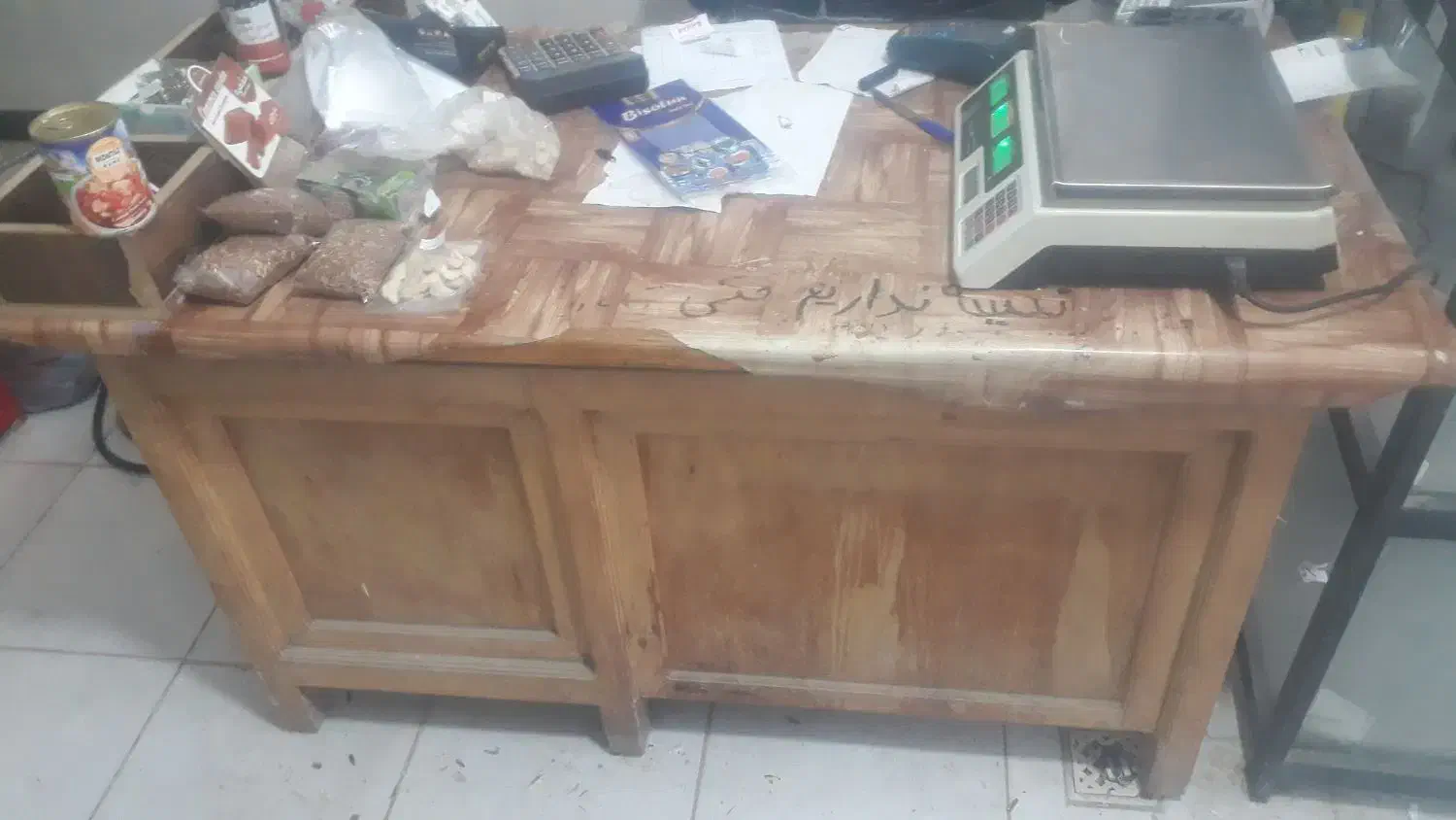 میز.قفسه وسط|میز تحریر و کامپیوتر|کوزران, |دیوار