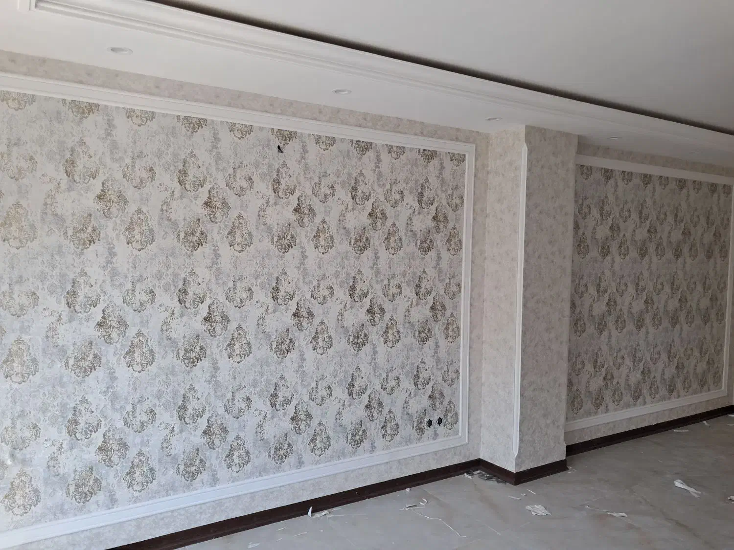 کارگر نیمه ماهر و ماهر برای نقاشی و کاغذدیواری|استخدام معماری، عمران و ساختمانی|ورامین, ورامین|دیوار