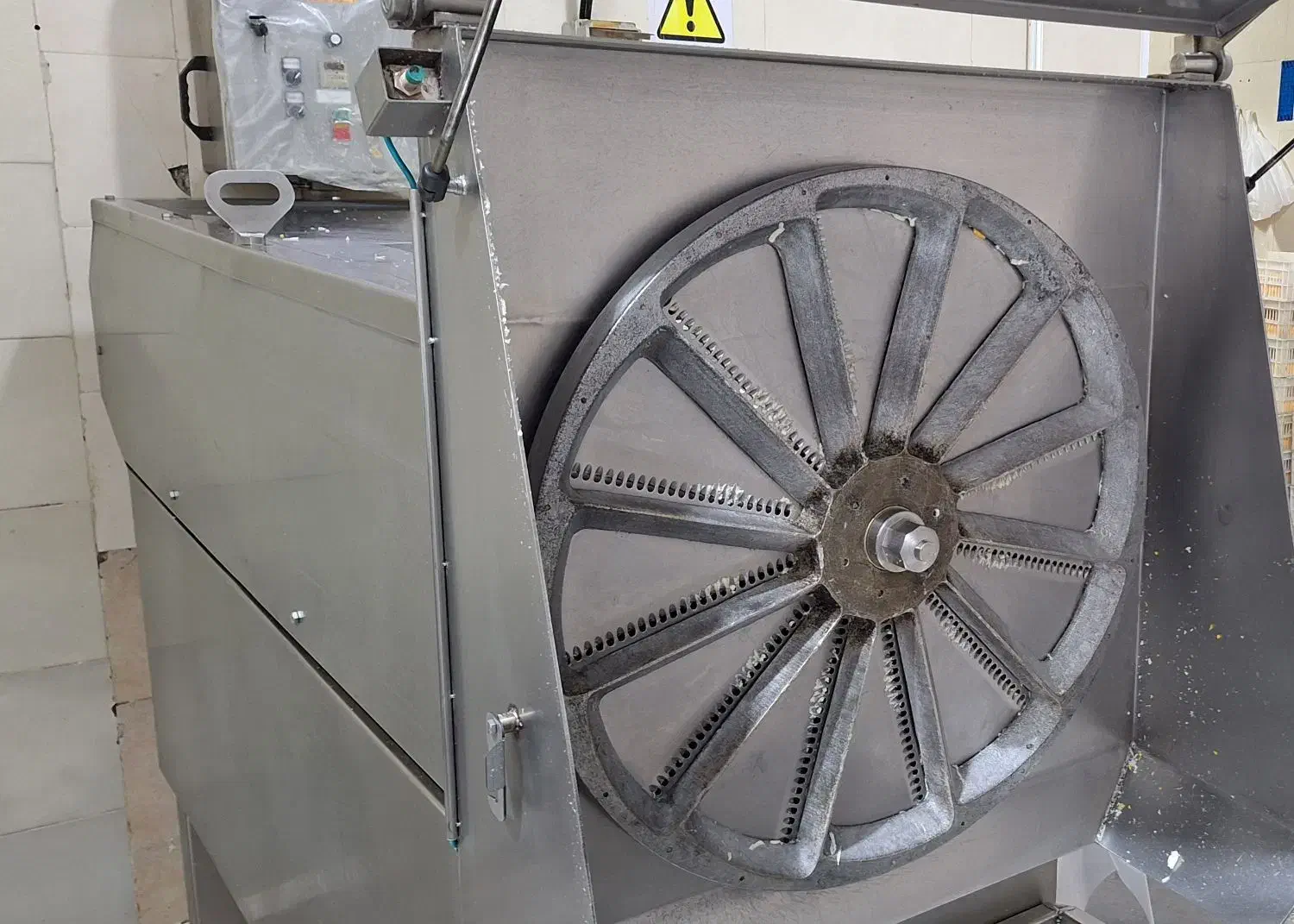 تعمیر دستگاه بسته بندی و پرکن لبنیات|ماشین‌آلات صنعتی|مشهد, انقلاب|دیوار