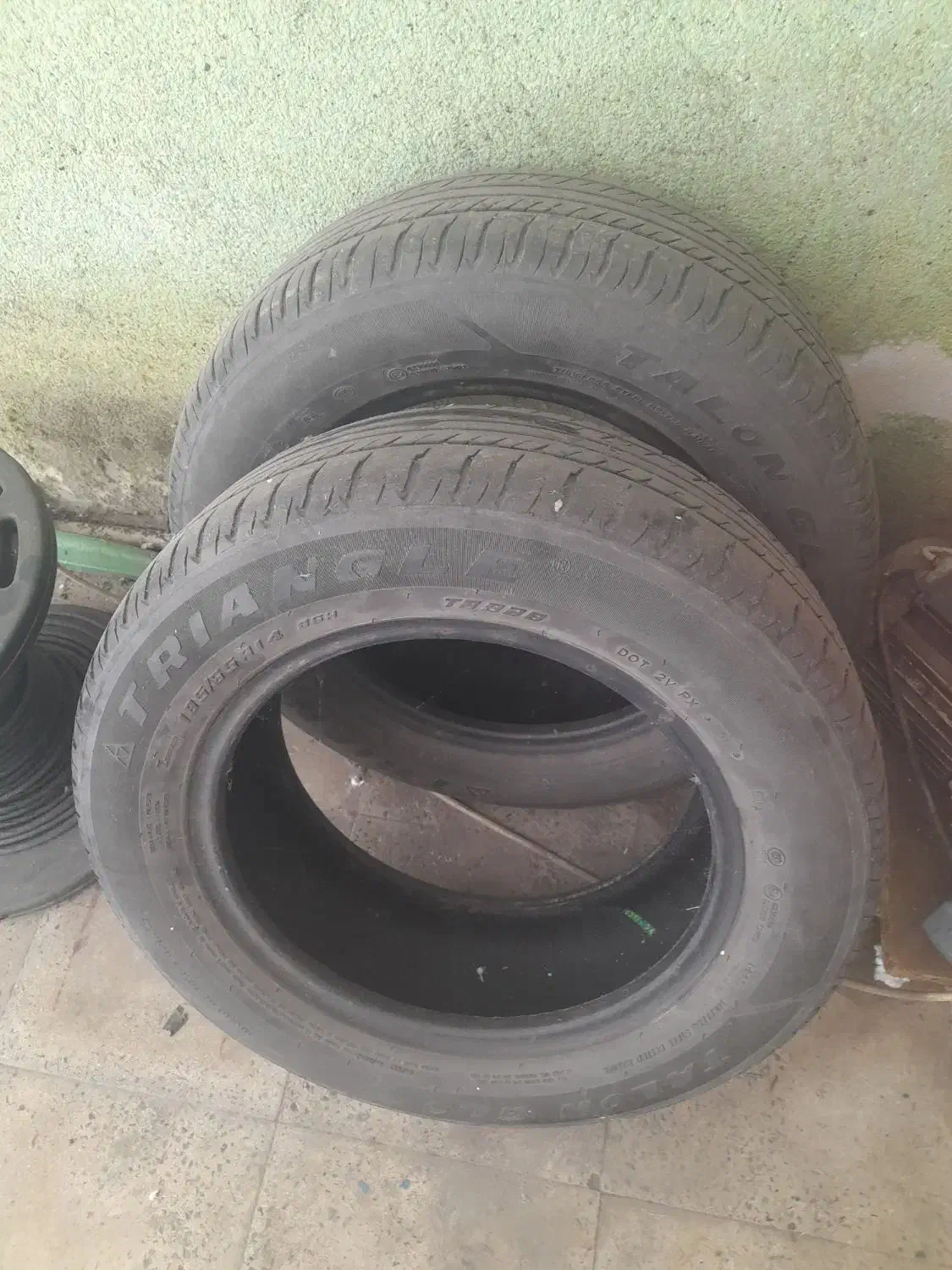 لاستیک و لوازم ماشین|قطعات یدکی و لوازم جانبی|رشت, پل تالشان|دیوار