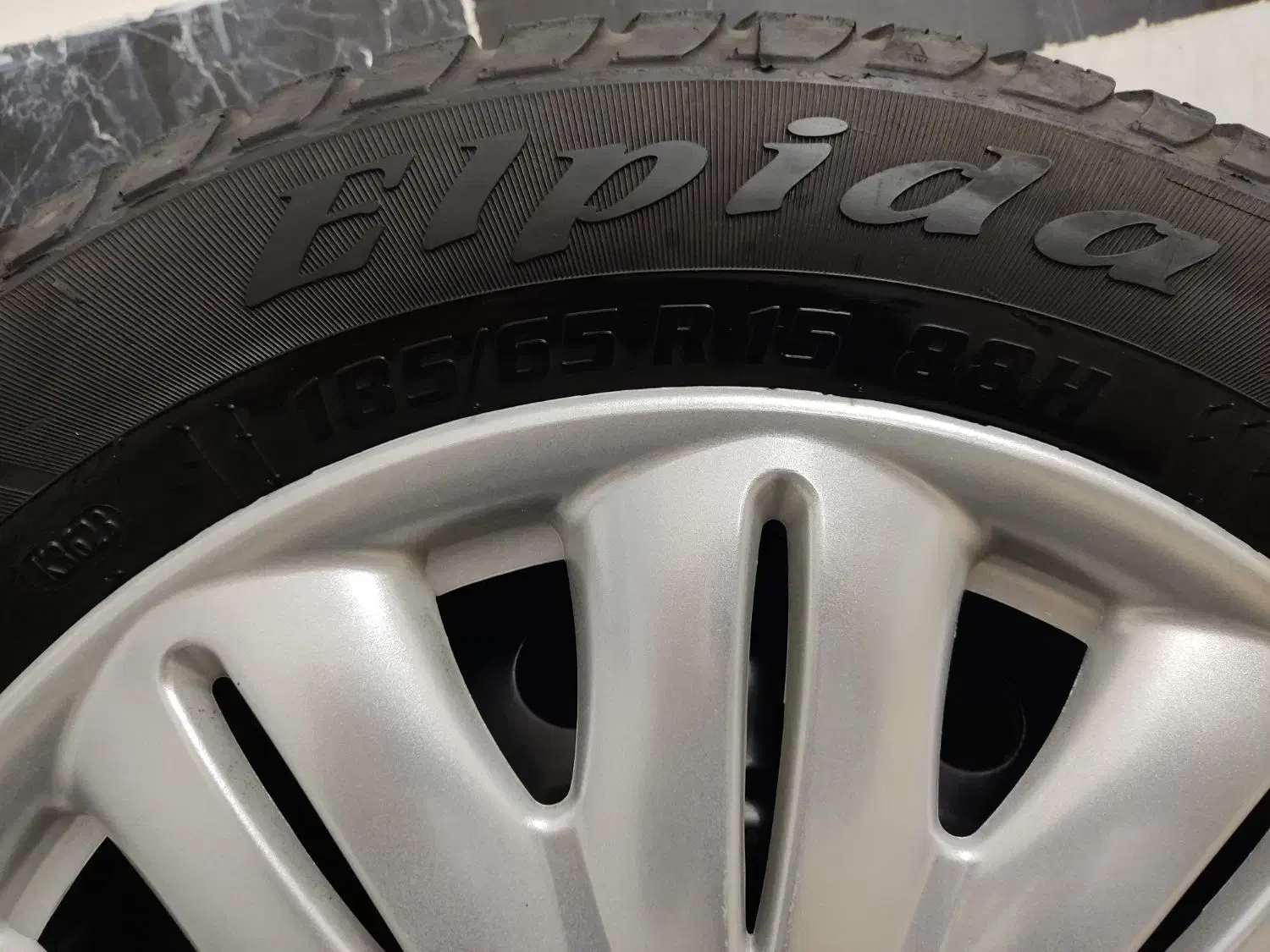 فروش رینگ و لاستیک 185*65*15|قطعات یدکی و لوازم جانبی|مراغه, |دیوار