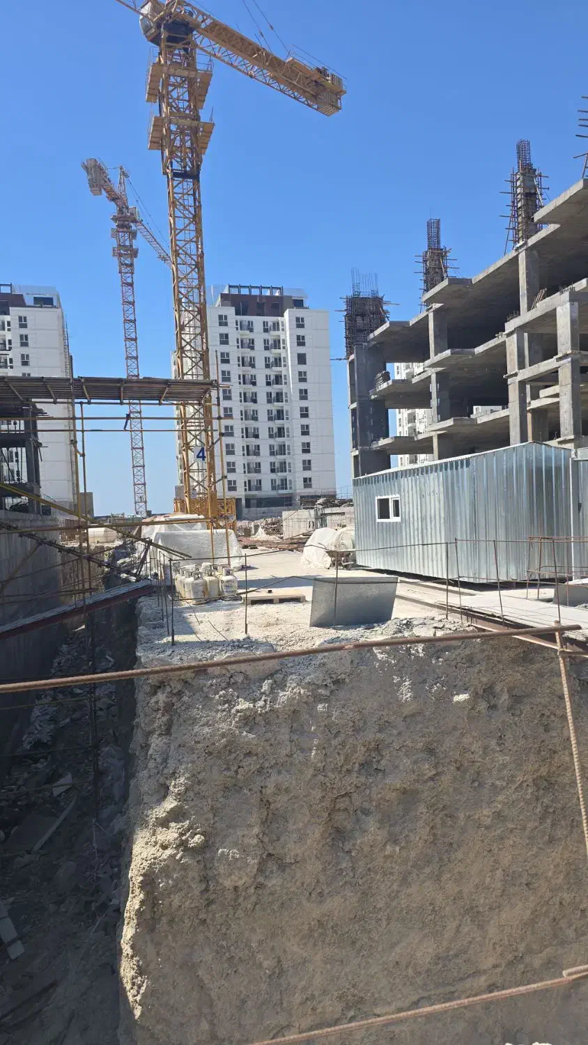 کارگر روزمزد ساختمانی|استخدام معماری، عمران و ساختمانی|کیش, |دیوار