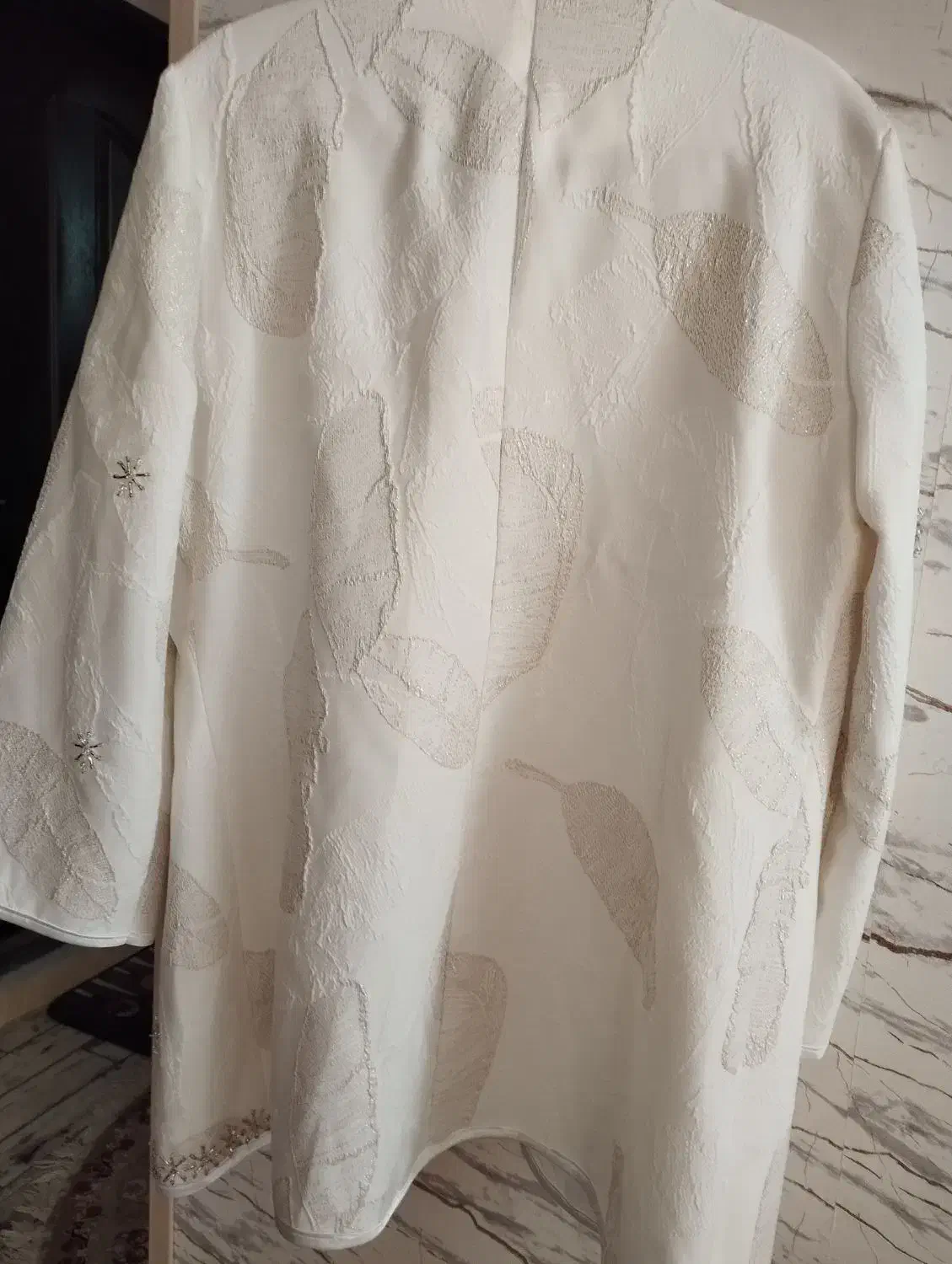 کت تک|لباس|فولادشهر, مسکن مهر فولادشهر|دیوار