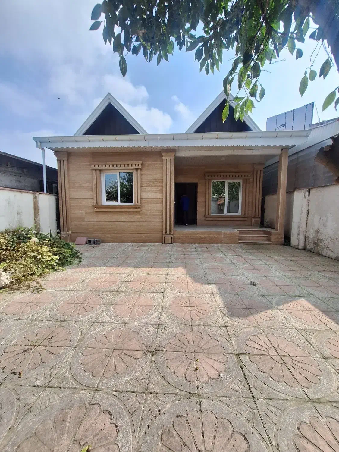 ویلا نوساز ۲۰۰متر بنا۱۰۰متر زیباکنار/کد۷۸۸|فروش خانه و ویلا|رشت, گلباغ نماز|دیوار