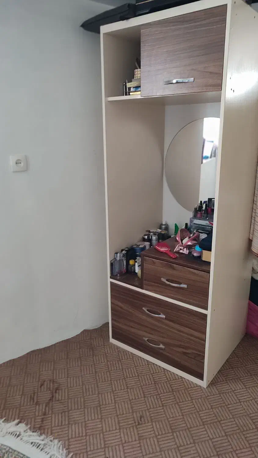 میزارایش و کشو فقط ۱۰ ت|جاکفشی، کمد، دراور|یزد, |دیوار