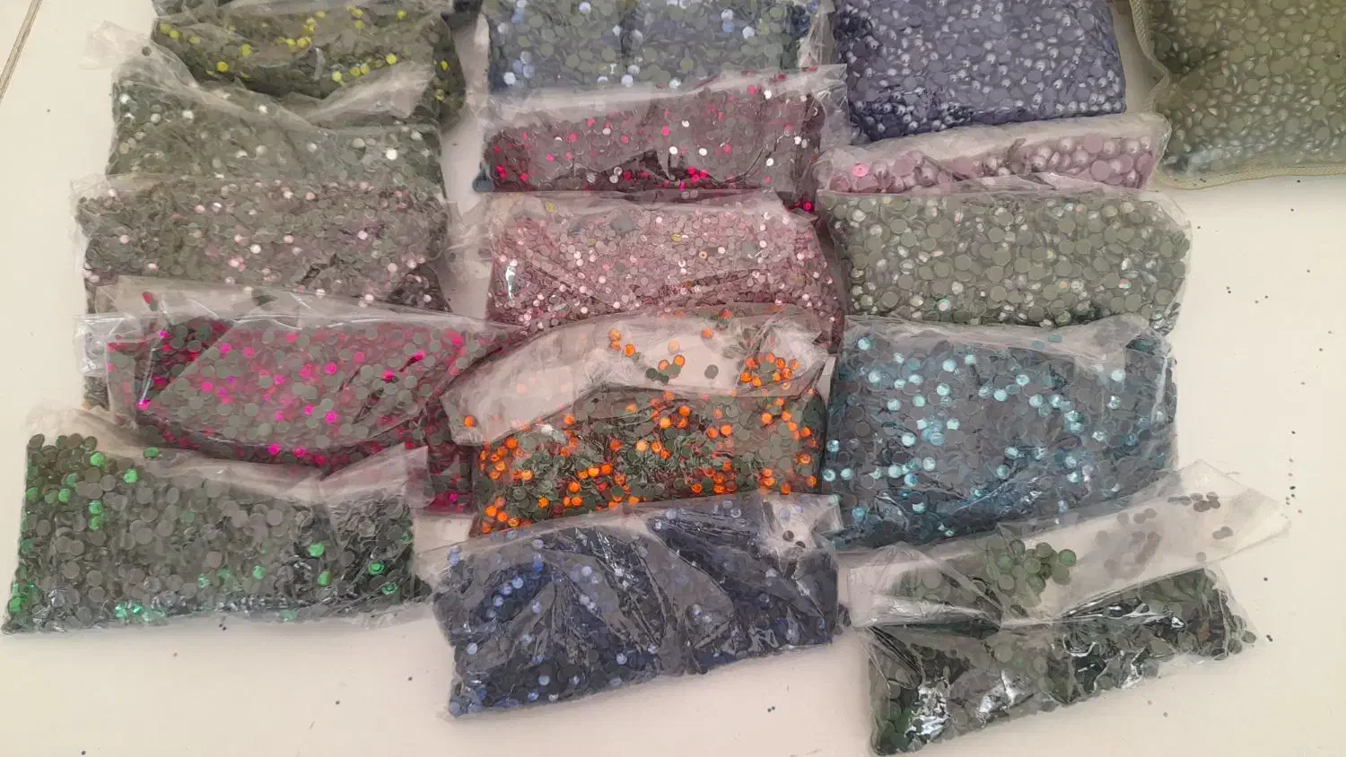 نگین حرارتی|لوازم خیاطی و بافتنی|ارومیه, |دیوار