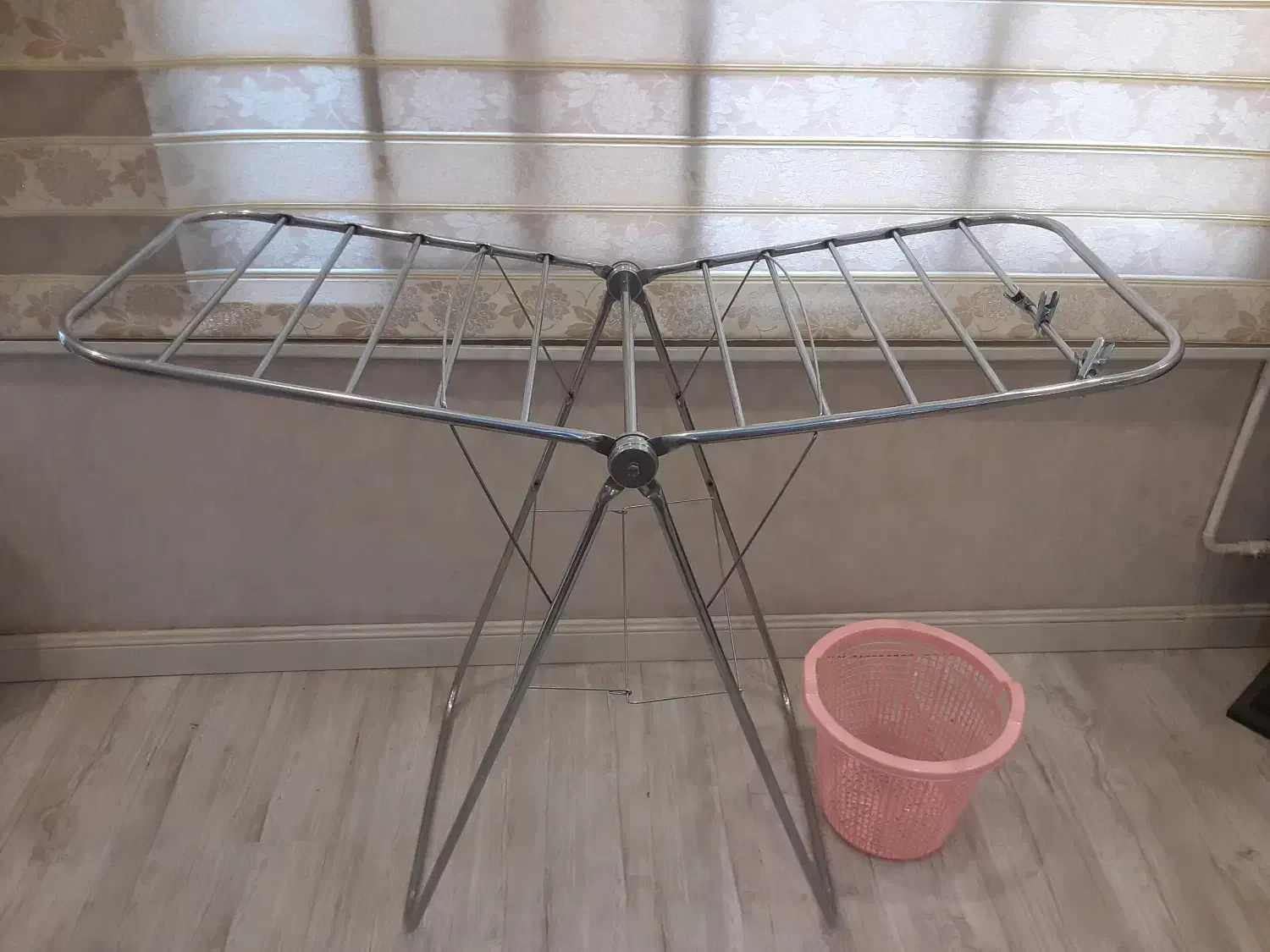 رختآویز|بندرخت و رختآویز|مشهد, آزادشهر|دیوار