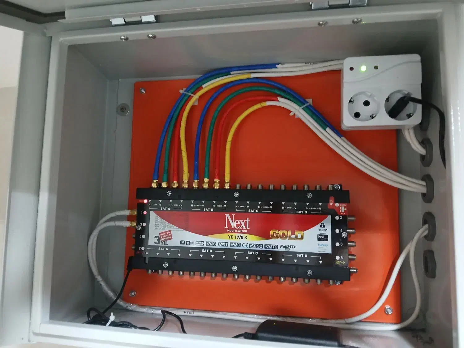 نصاب آنتن و گردالی (اجرای انتن مرکزی)|خدمات پیشه و مهارت|یزد, |دیوار