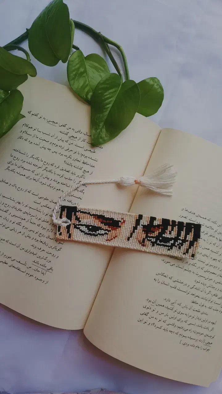 بافت انواع دستبند و بوک‌مارک و سرکلیدی بافت|بدلیجات|اقلید, |دیوار