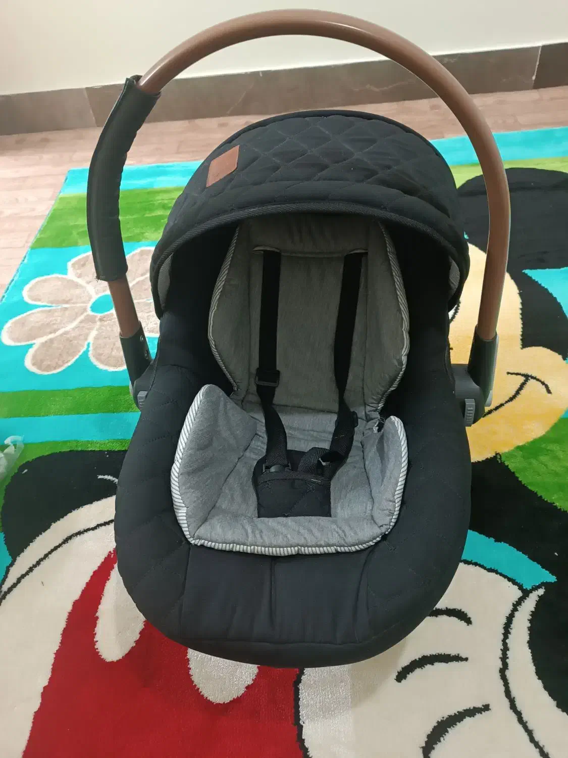 کریر|کالسکه و لوازم جانبی|میانه, |دیوار