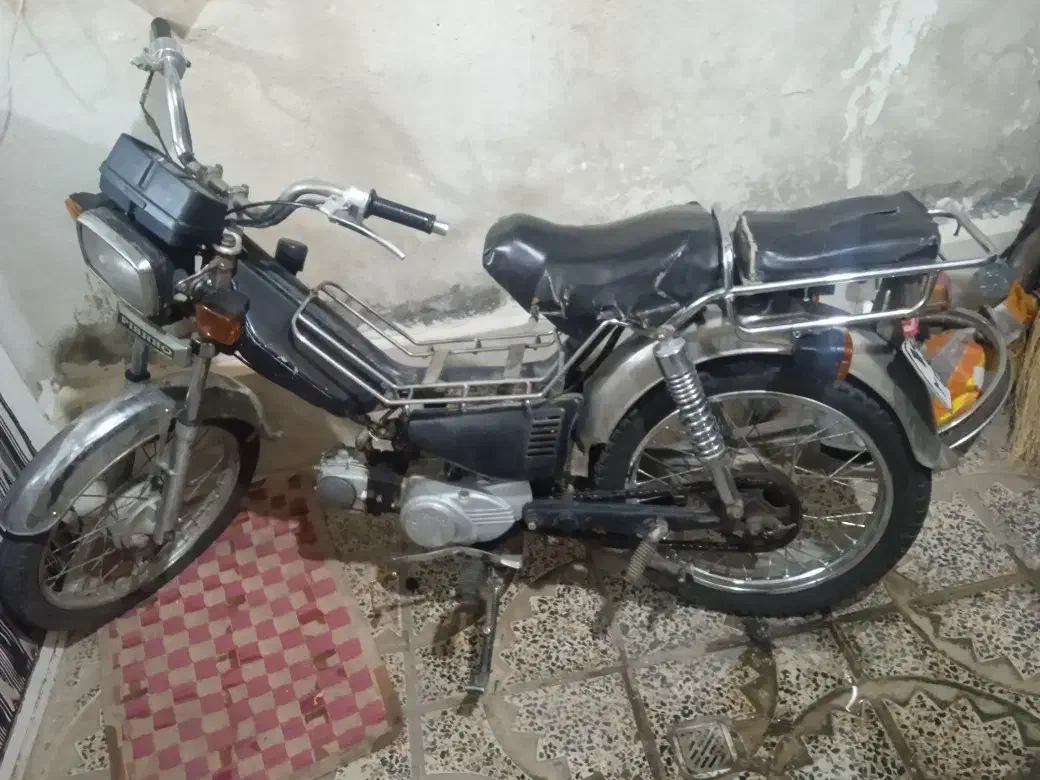 هوندا 70|موتورسیکلت|اقبالیه, |دیوار