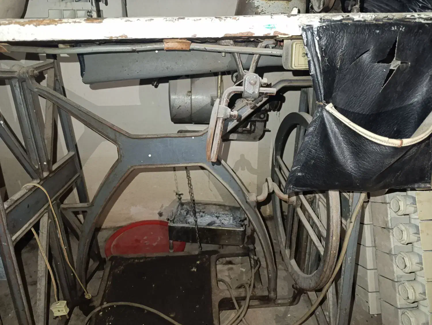 چرخ خیاطی صنعتی|چرخ خیاطی و ریسندگی|سیرجان, |دیوار