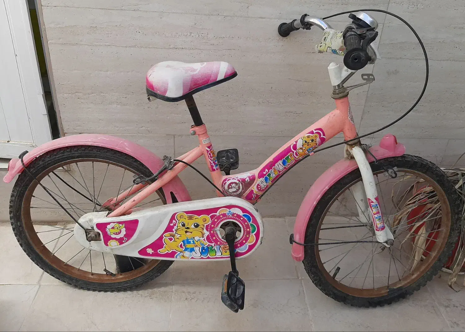 دوچرخه|دوچرخه، اسکیت، اسکوتر|بندر دیر, |دیوار