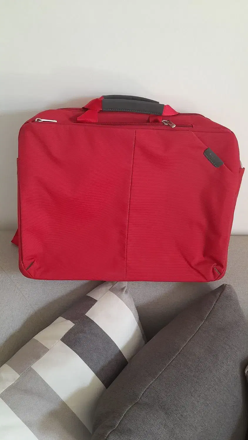 ۲ عدد کیف لب تاپ|قطعات و لوازم جانبی رایانه|محمدشهر, شهرک پیام (مهرالبرز)|دیوار