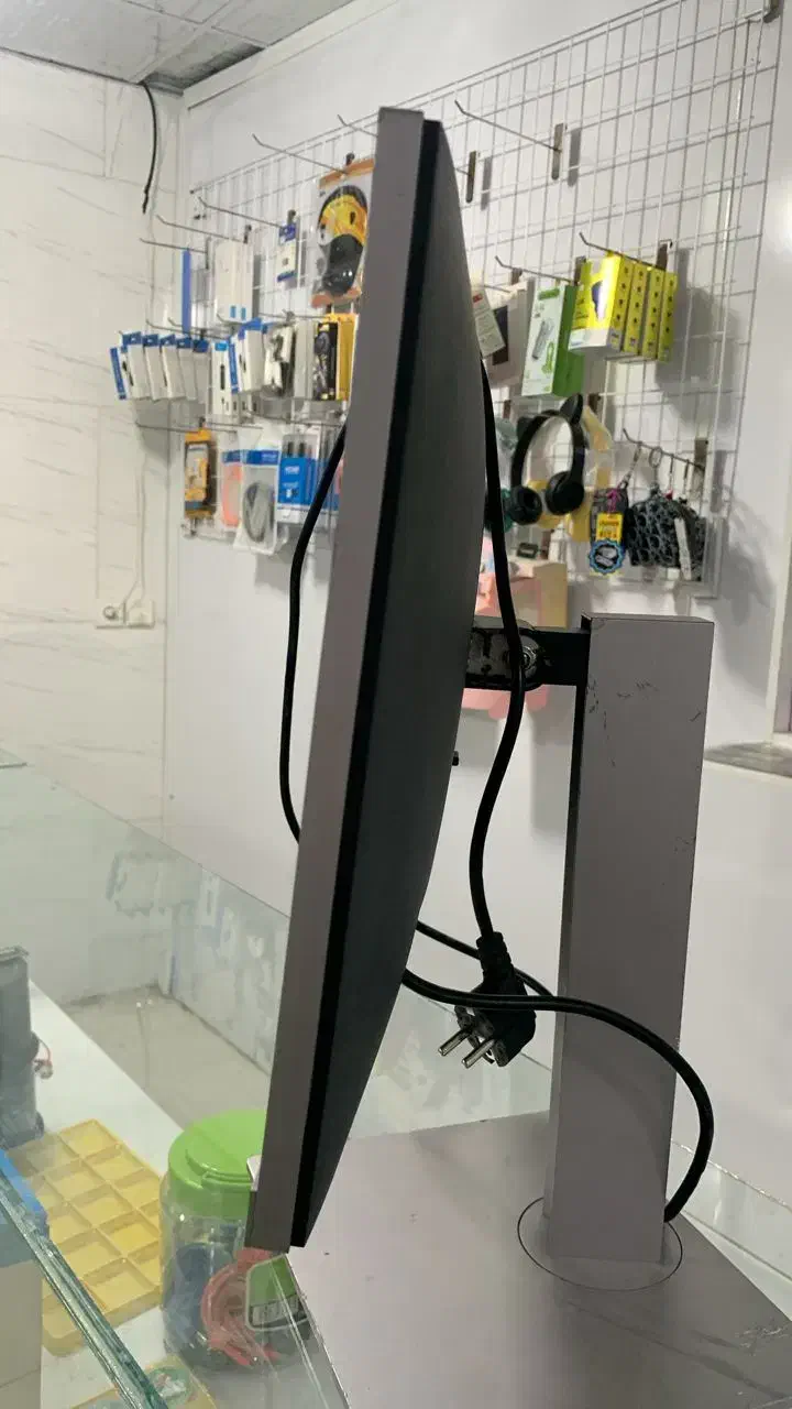 مانیتور Hp 22inch فریملس استوک دوبی|قطعات و لوازم جانبی رایانه|چغادک, |دیوار