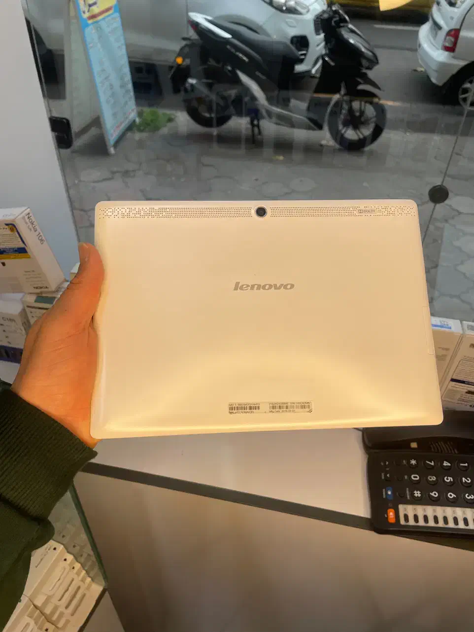 تبلت Lenovo Tab 2 A10-70 حافظه ۱۶ گیگ رم۲|تبلت|رشت, چمارسرا|دیوار