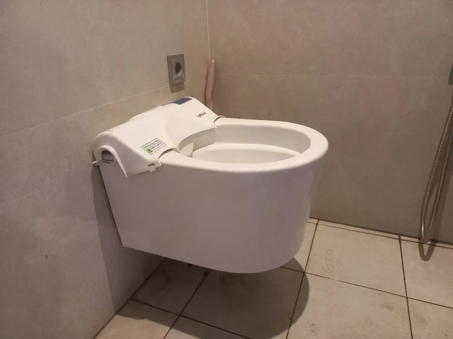 نصب انواع شیرآلات، لوله کشی آب فاضلاب و تعمیر پکیج|خدمات پیشه و مهارت|کرج, گوهردشت|دیوار