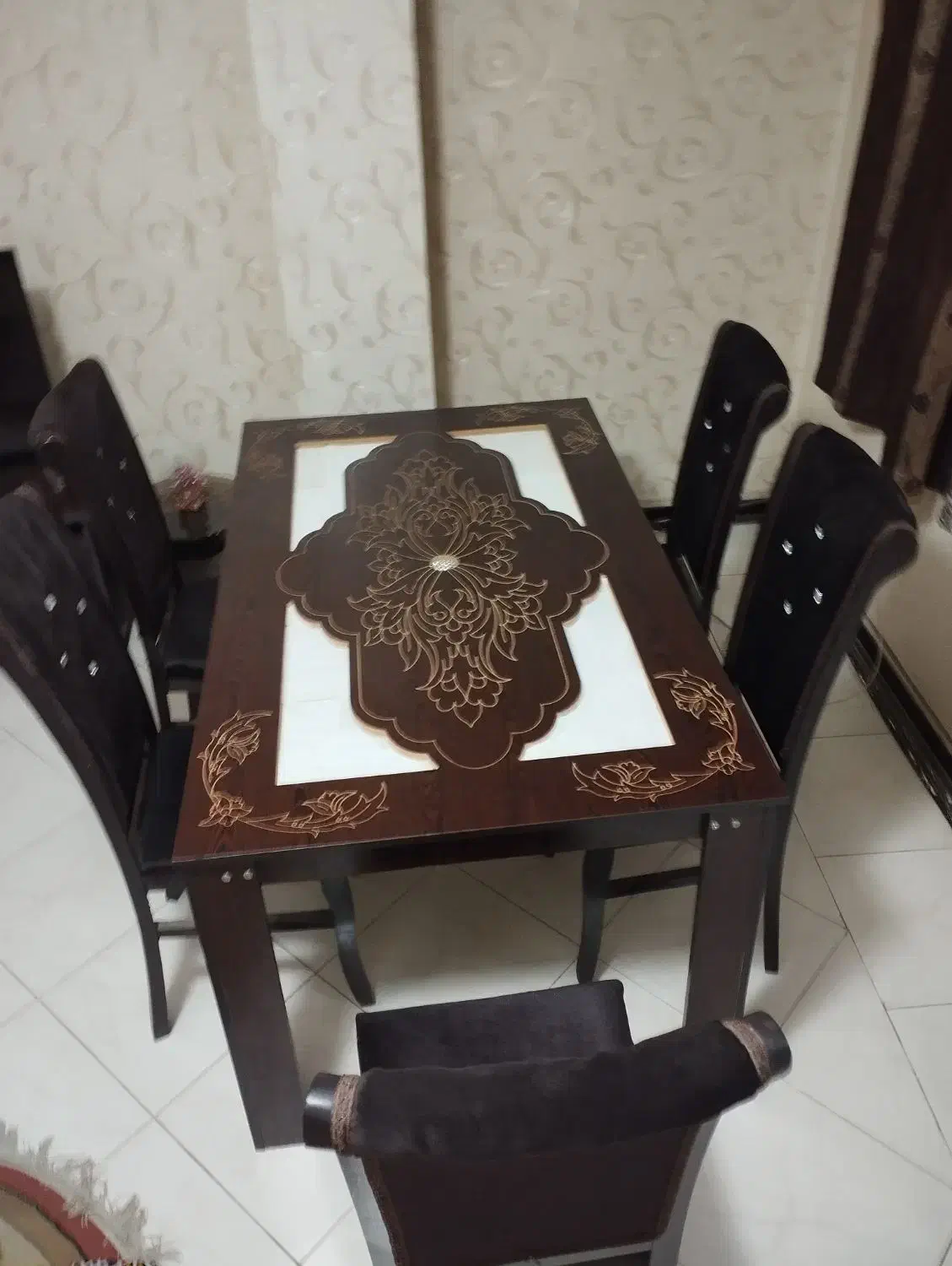 میز ناهارخوری ۶نفزه منبت‌کاری باکیفیت|میز و صندلی غذاخوری|رباط‌کریم, رباط‌کریم|دیوار