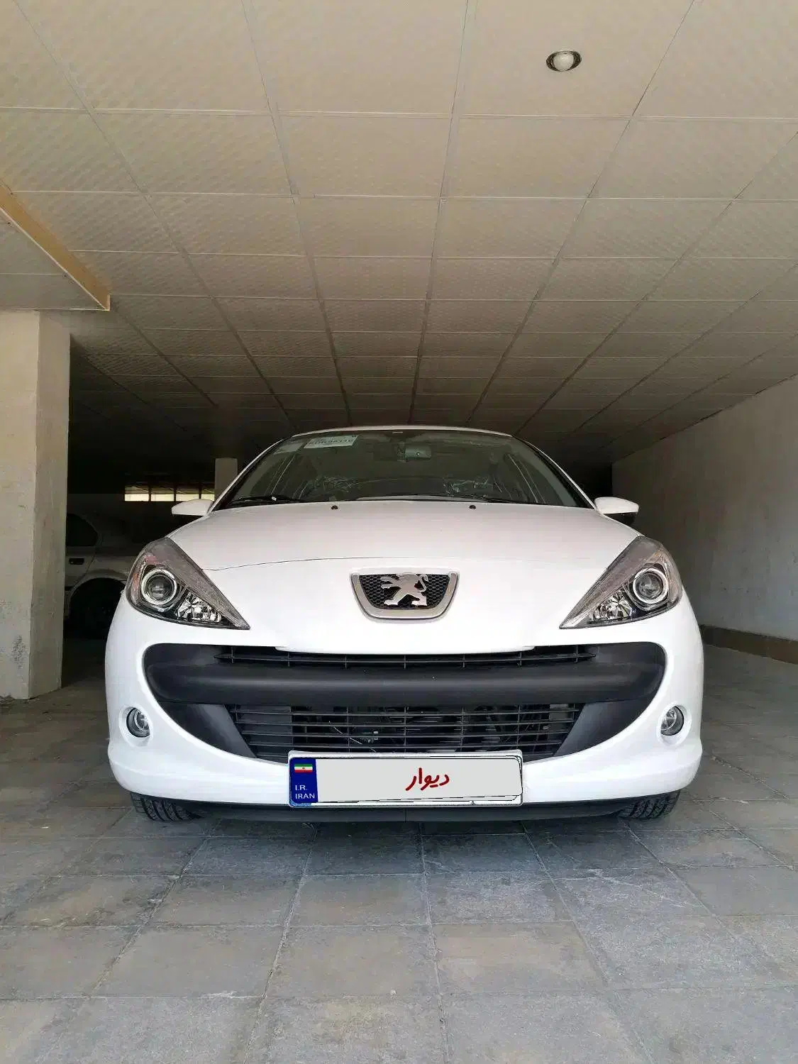 پژو 207i اتوماتیک سقف شیشه ای ارتقا یافته با SBR|خودرو سواری و وانت|شیراز, معالی‌آباد|دیوار