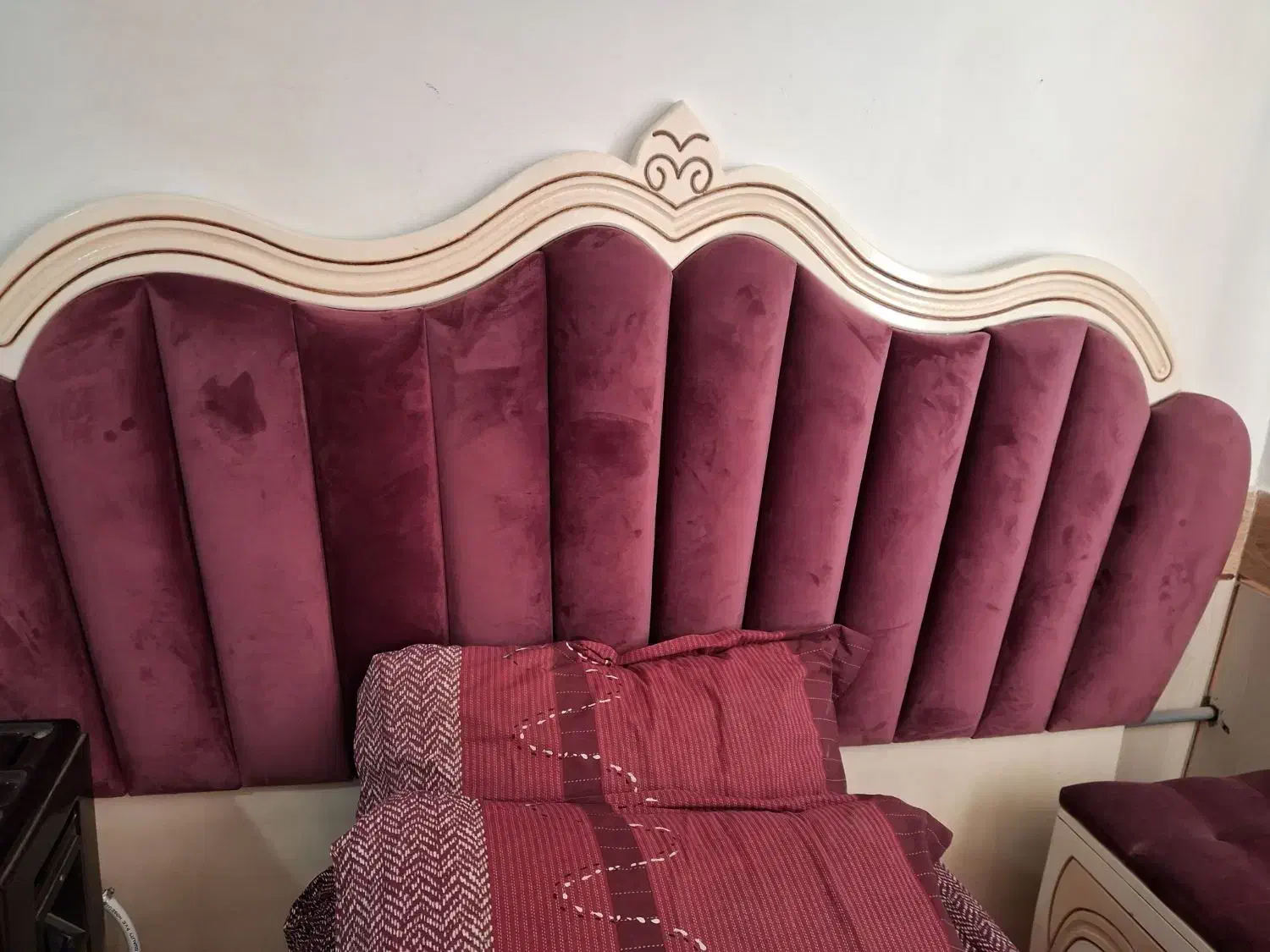 تخت و پاف|تخت و سرویس خواب|پیشوا, |دیوار