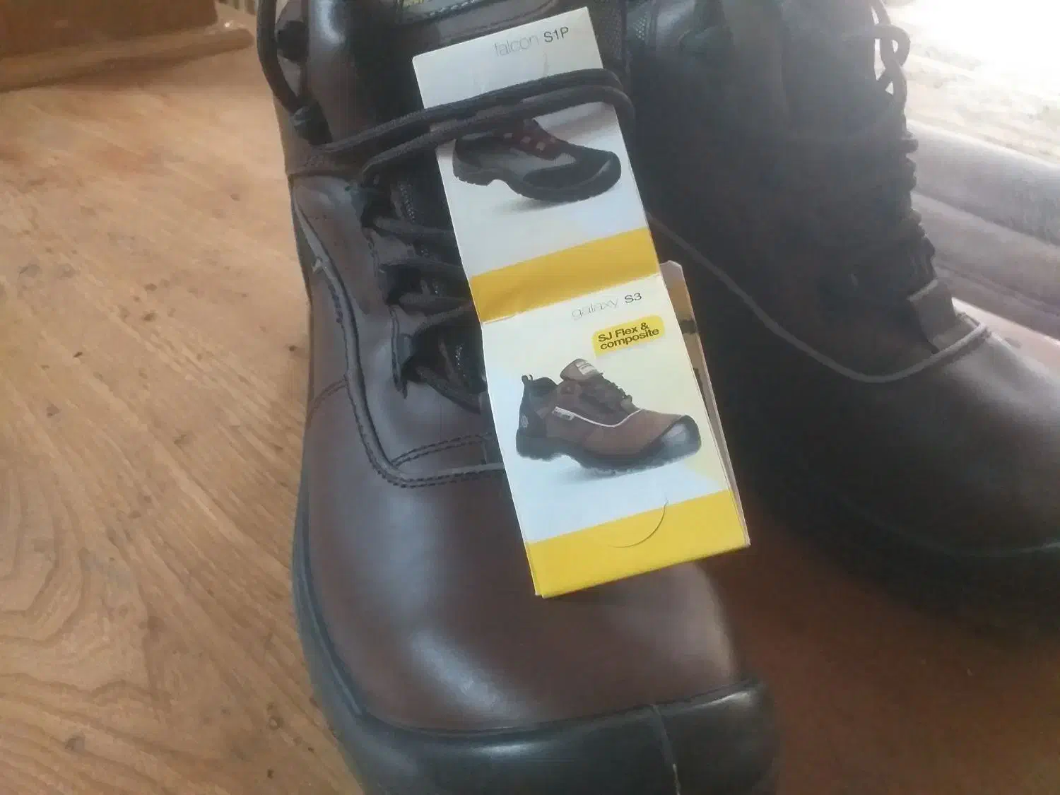 کفش ایمنی|کیف، کفش، کمربند|لنجان, |دیوار