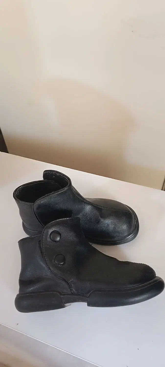 نیم بوت و کفش|کیف، کفش، کمربند|زابل, |دیوار