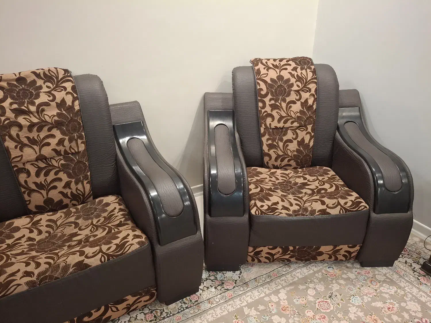مبل 7 نفره|مبلمان خانگی و میز عسلی|مشهد, چهارچشمه|دیوار