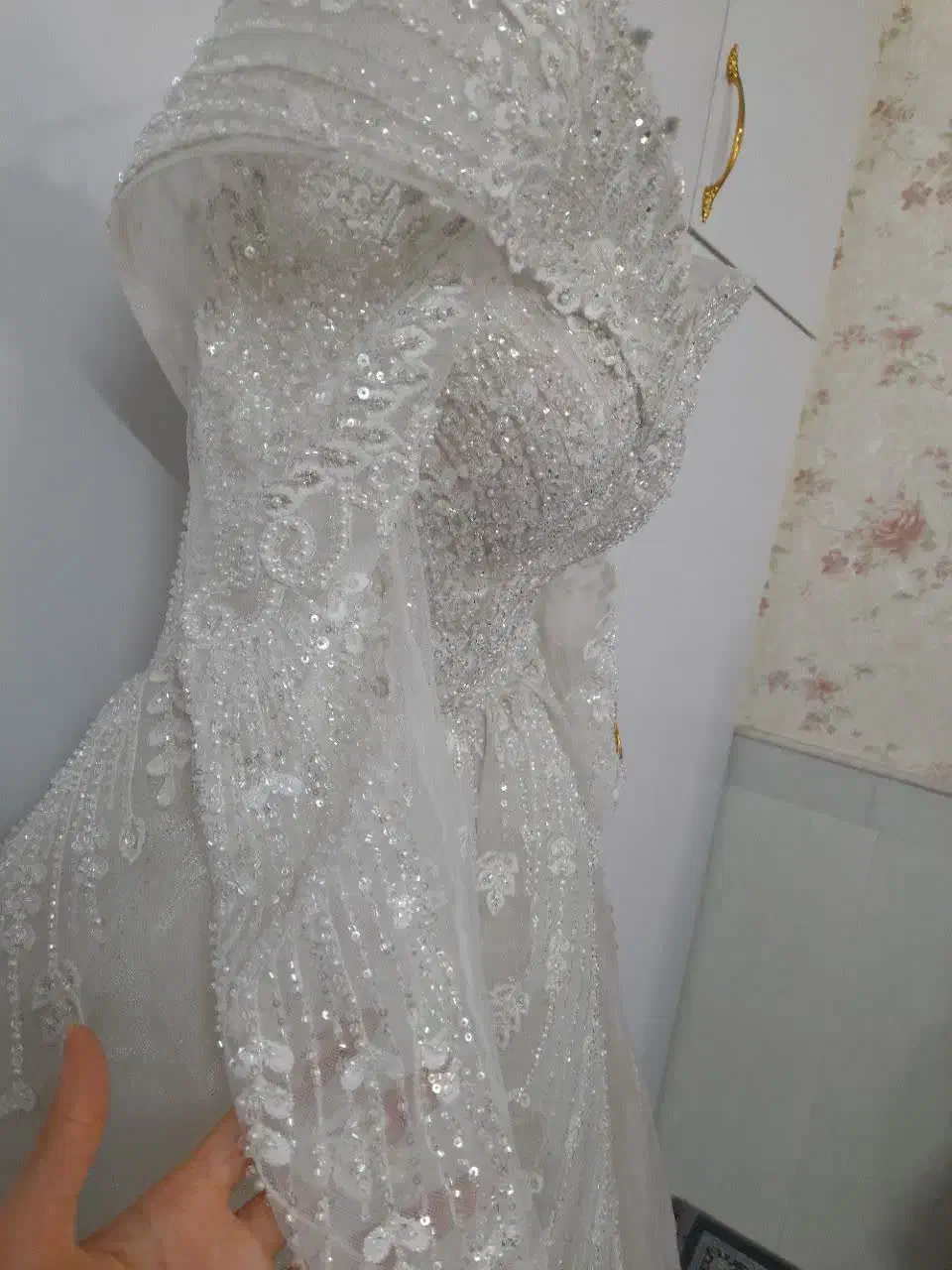 لباس عروس|لباس|کاشان, راوند|دیوار