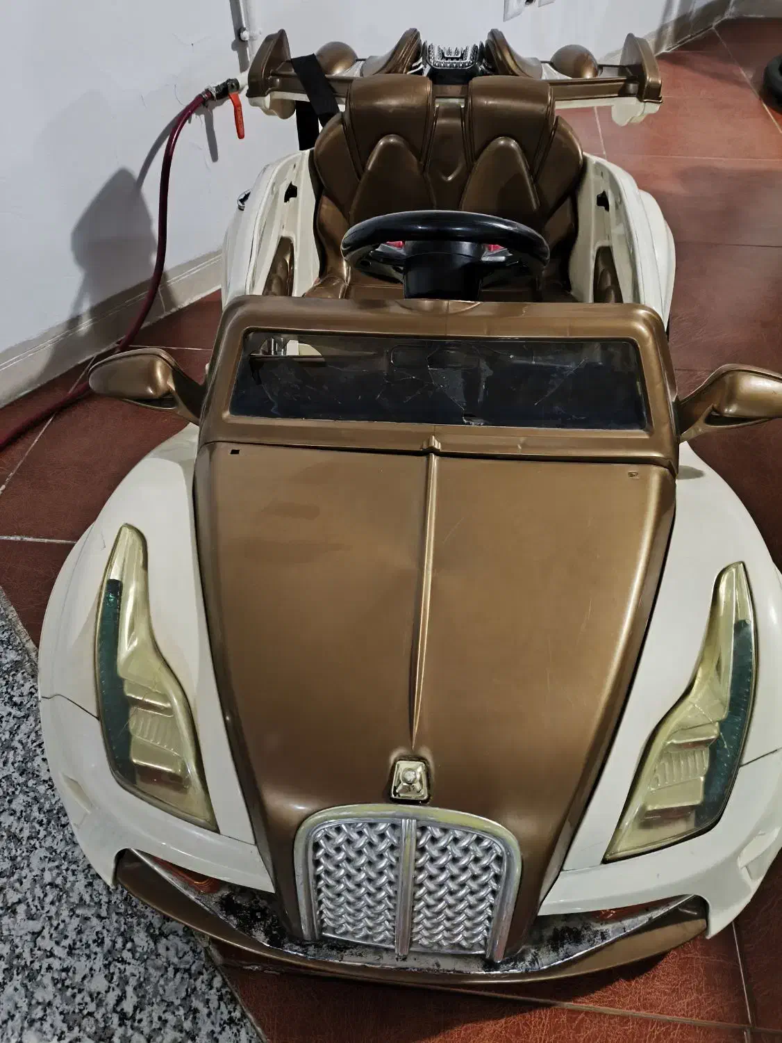 ماشین شارژی|اسباب‌بازی بچه|همدان, |دیوار