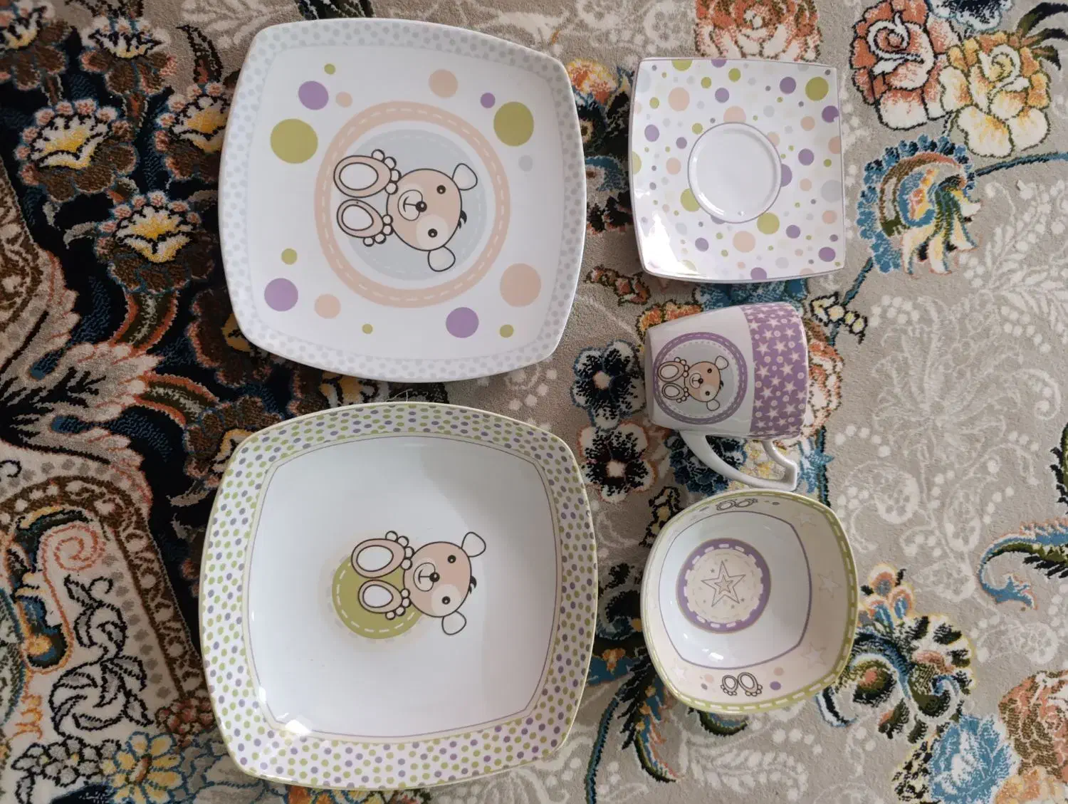 ظرف کودک نو سیسمونی|اسباب و اثاث بچه|قم, قلعه کامکار|دیوار