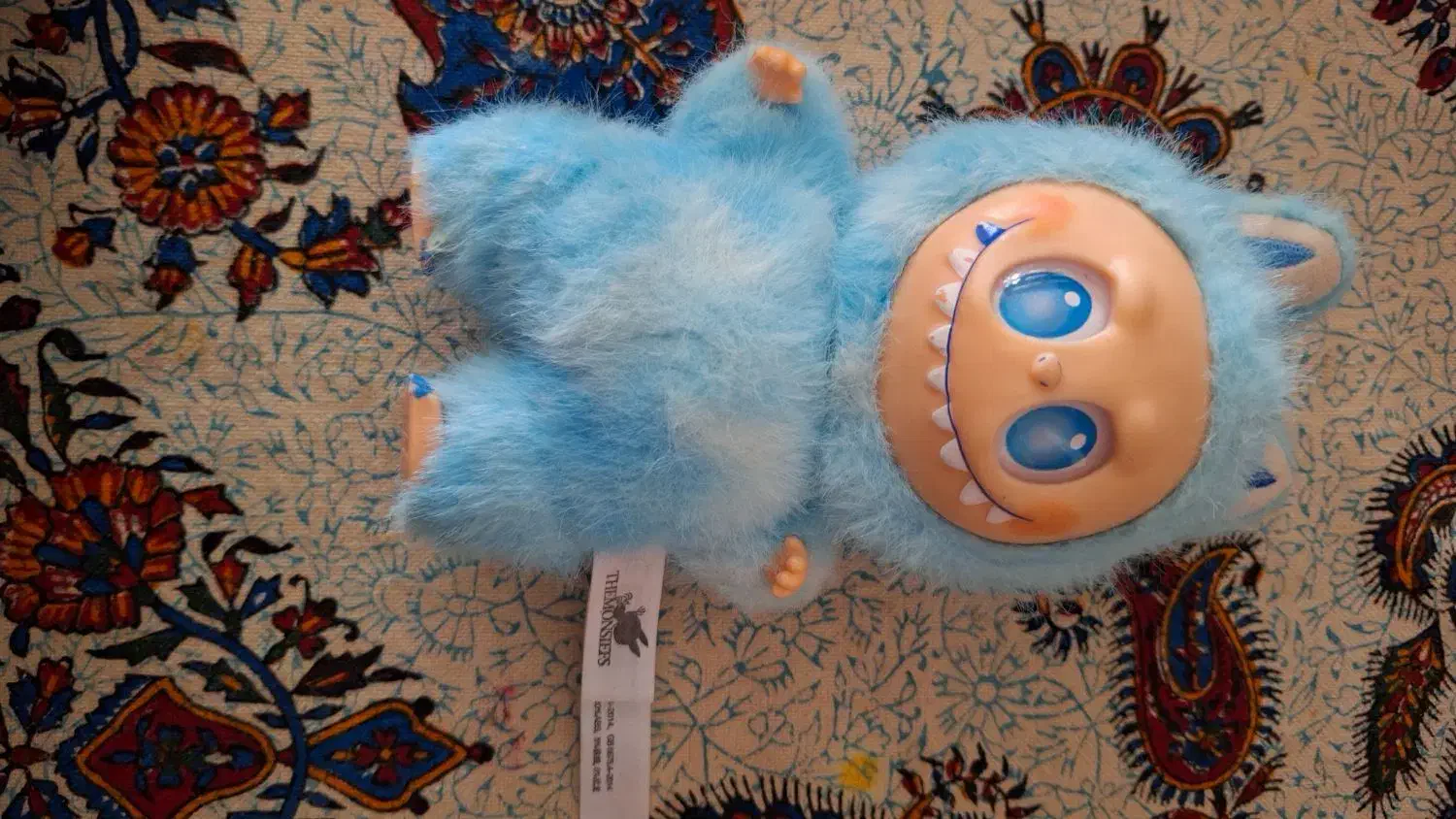 عروسک لبوبو|اسباب‌بازی بچه|کیش, |دیوار