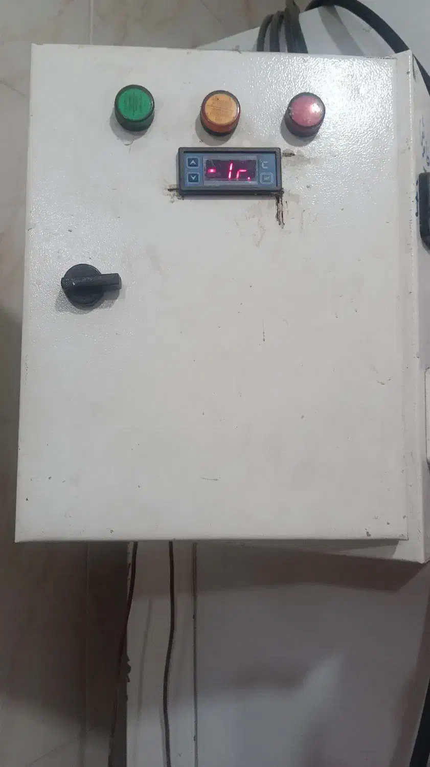 سرد خانه صنعتی زیر صفر|ماشین‌آلات صنعتی|رشت, پارک شهر|دیوار