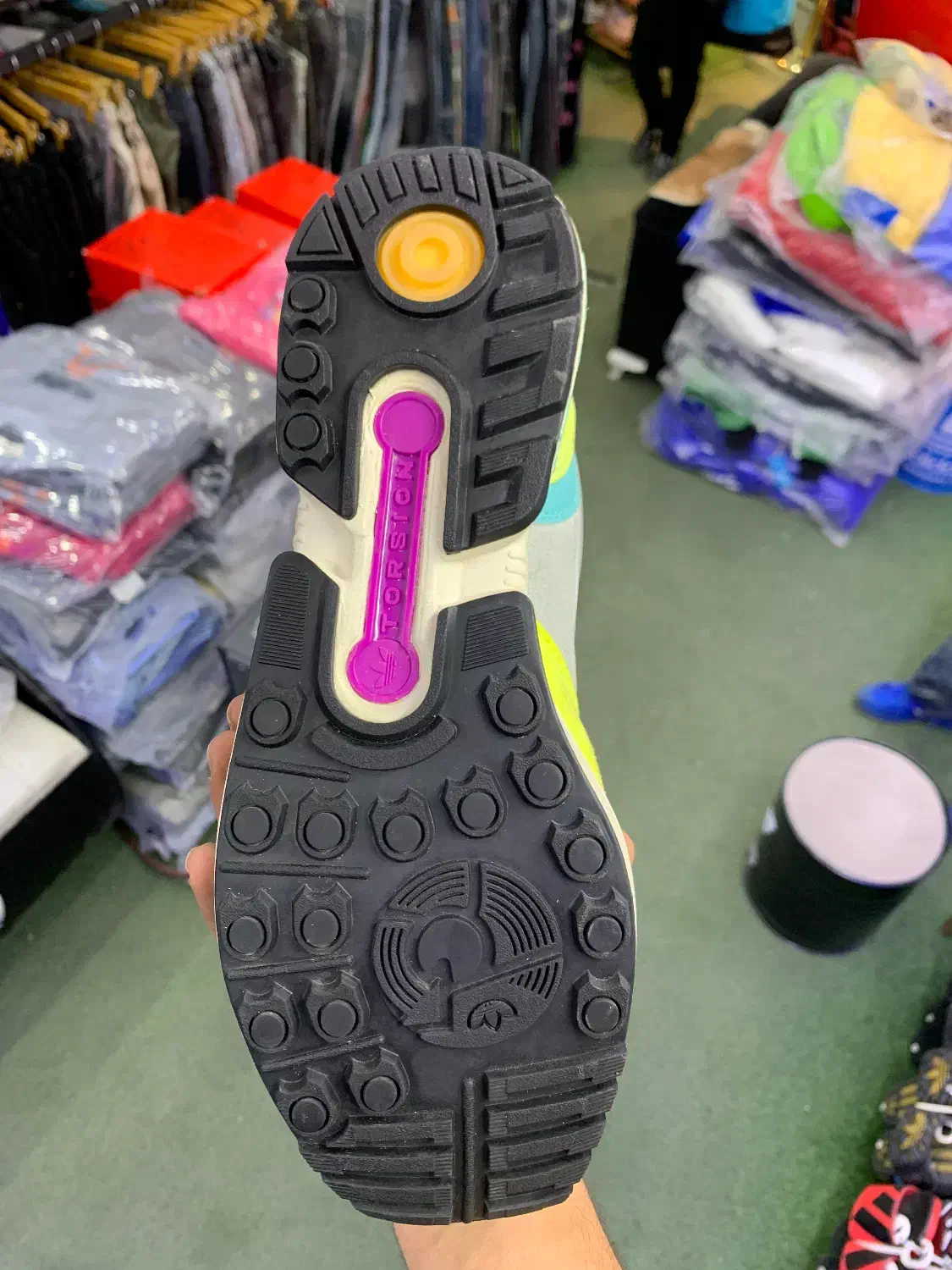 کتونی zx|کیف، کفش، کمربند|بومهن, |دیوار