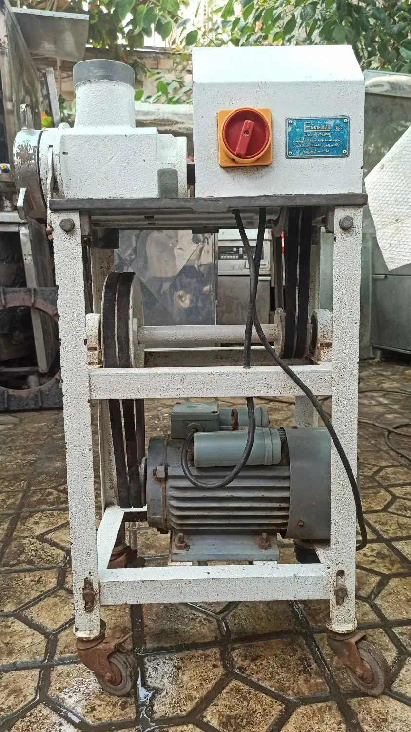 فروش یک عدد دستگاه چرخ گوشت صنعتی عالی|ماشینآلات صنعتی|بندرعباس, |دیوار