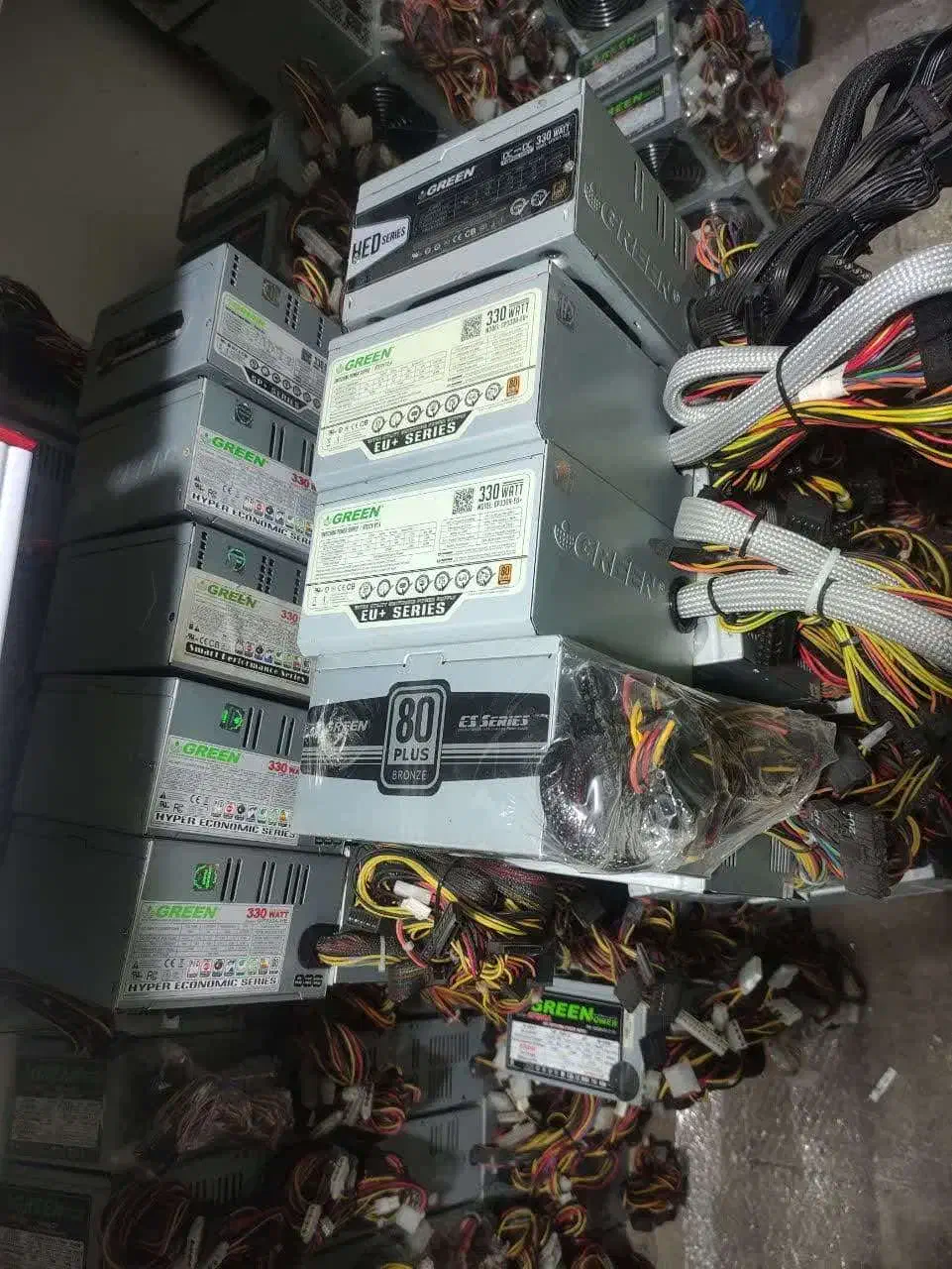 فروش حدود 65 عدد پاور خراب گرین و انرمکس و غیره|قطعات و لوازم جانبی رایانه|تهران, افسریه جنوبی|دیوار