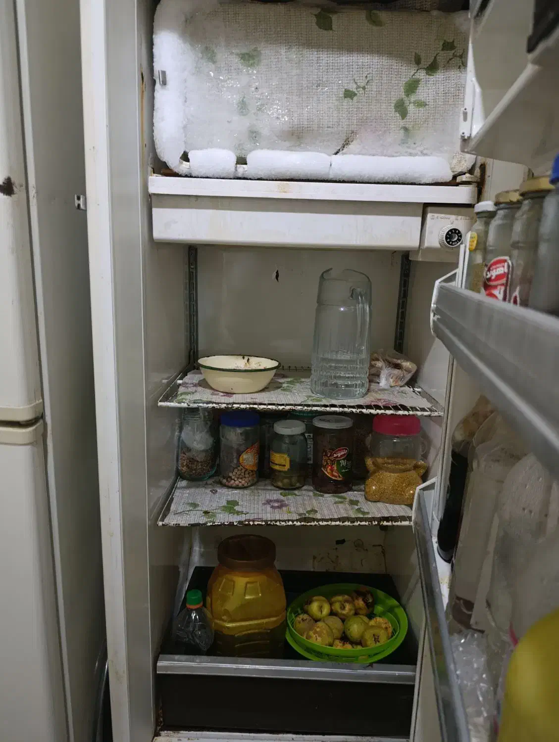 سلام یخچال قدیمی سالم به فروش می‌رسد|یخچال و فریزر|مشهد, هفت تیر (نه دره)|دیوار