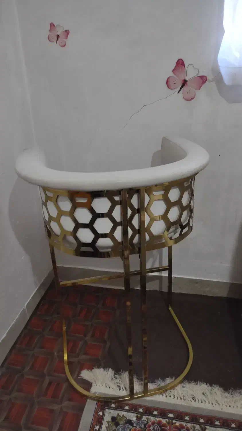 صندلی لانه زنبوری و صندلی گردان|صندلی و نیمکت|شهرکرد, |دیوار