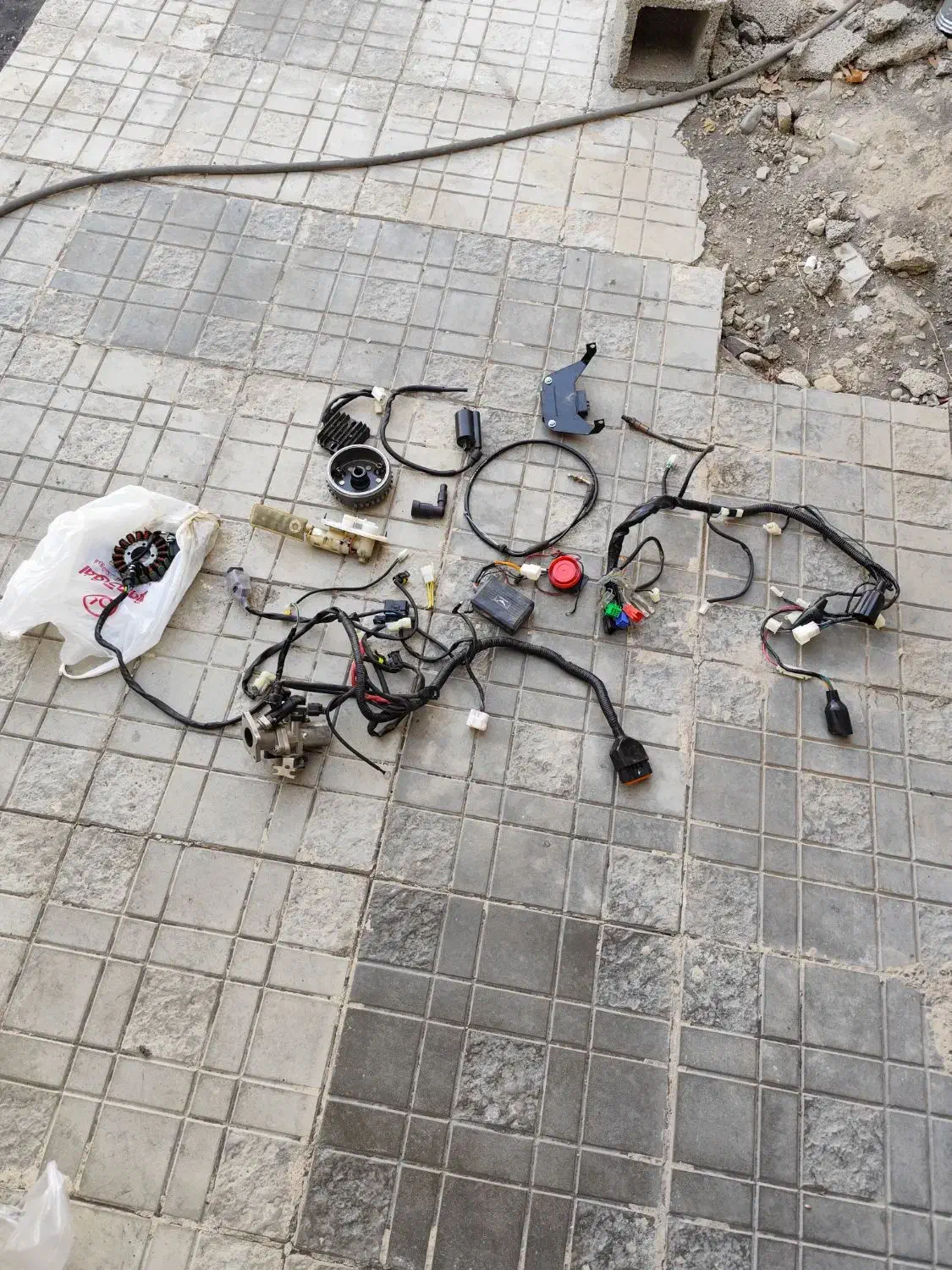 انژکتور کامل موتور سیکلت هوندا ۲۰۰ مدل ۱۴۰۳|قطعات یدکی و لوازم جانبی|هشتگرد, خور|دیوار