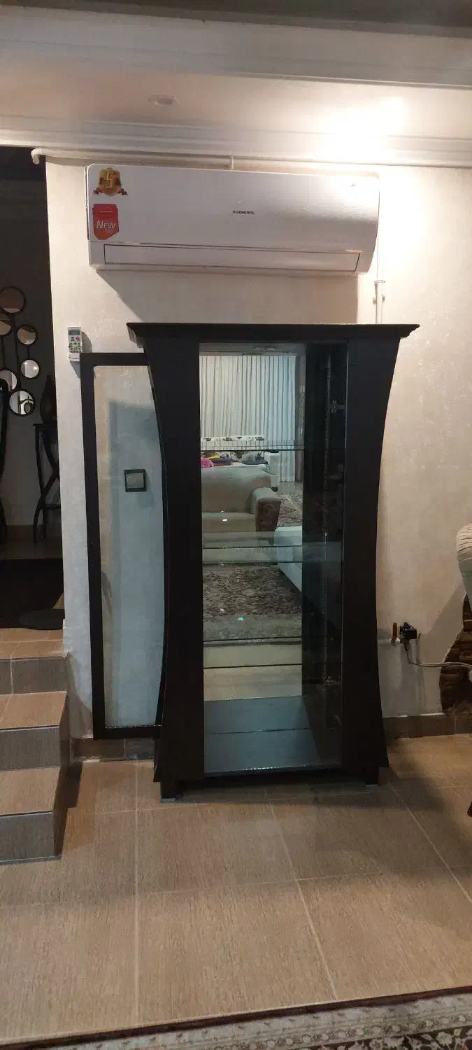 ویترین طبقه ای|بوفه، ویترین، کنسول|رشت, گلسار|دیوار