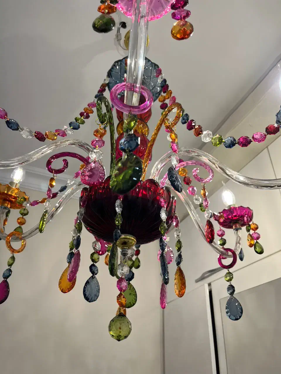 لوستر ۶ شاخه رنگی|لوستر و چراغ آویز|تهران, حکمت|دیوار