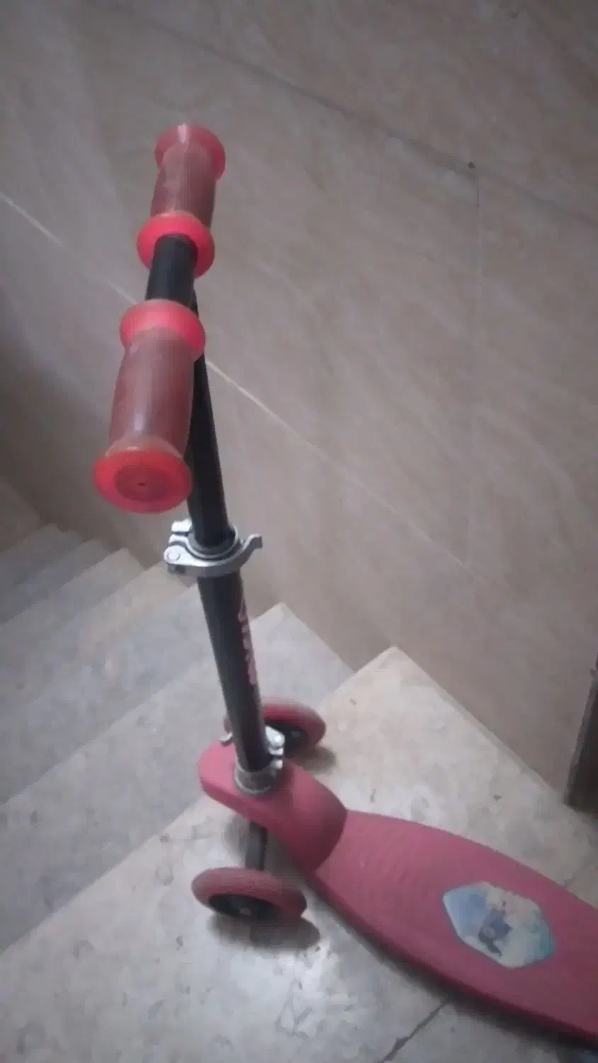 اسکوتر سه چرخ دخترانه|اسباببازی بچه|هشتگرد, شهرک بعثت|دیوار